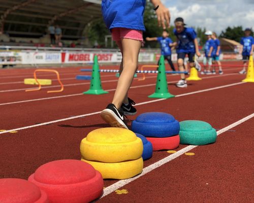 Anmeldung für Grundschule trifft Kinderleichtathletik 2025 geöffnet